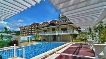 Apartment, 3 Bedrooms, Accessible, Smoking | Pool