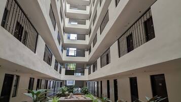 Apartment, 3 Bedrooms, Accessible, Smoking | Interior