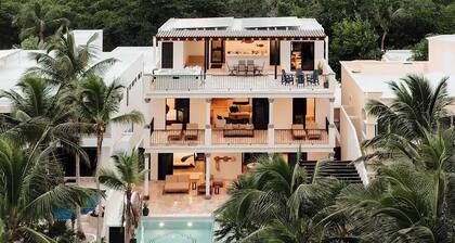Villa Dulce Vida, Akumal Beachfront – Chef Included