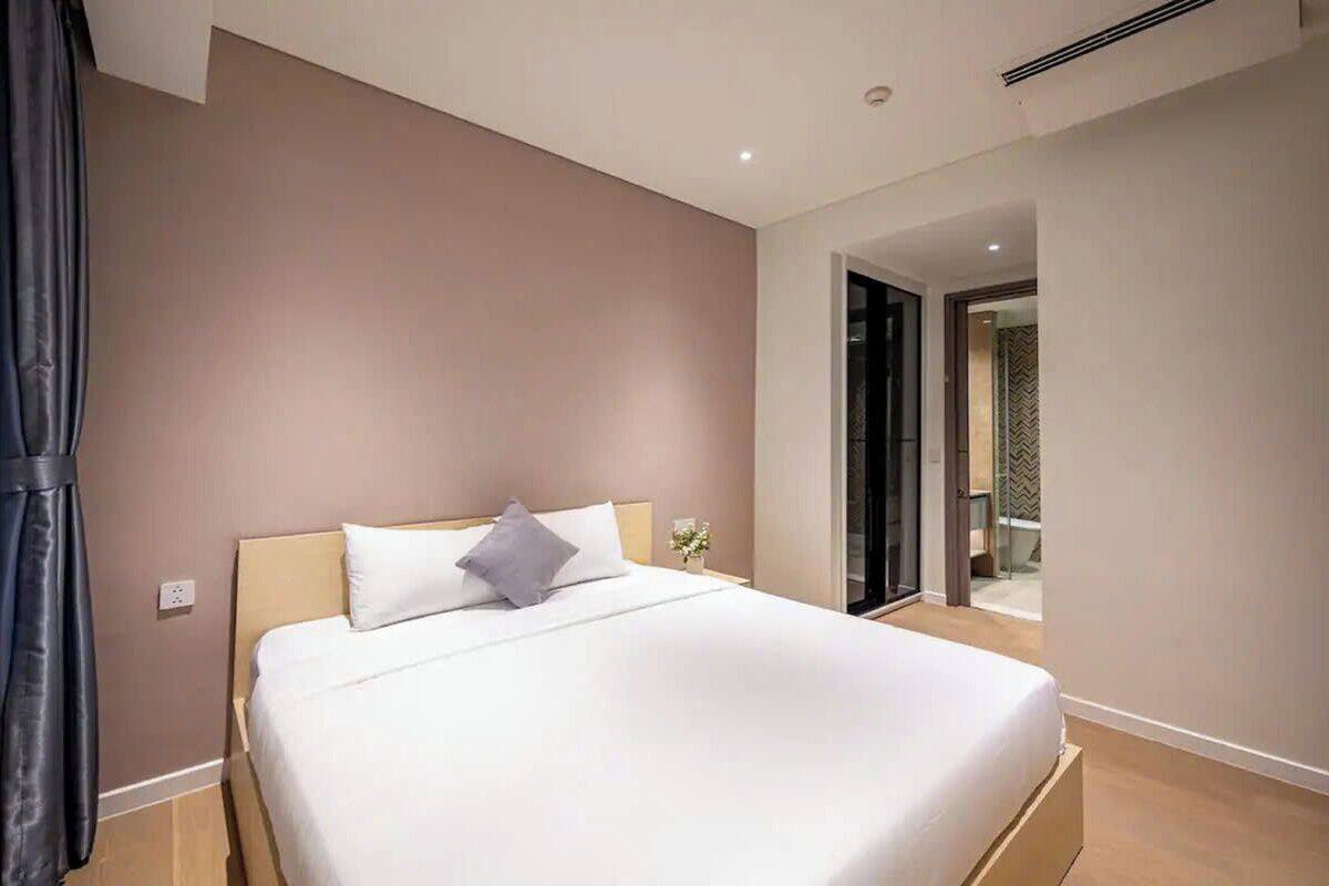 Chambre Majestueuse, 1 chambre, accès au salon club, vue fleuve | Draps en coton égyptien, literie de qualité supérieure