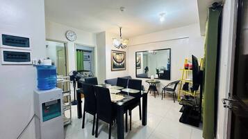 Apartment, 1 Bedroom, Accessible, Smoking | Interior