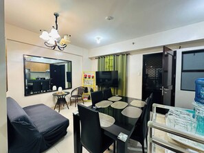 Apartment, 1 Bedroom, Accessible, Smoking | Dining - Optomum Davao City Apartment for Rent - Peaceful Living Near Abreeza Mall (Davao)