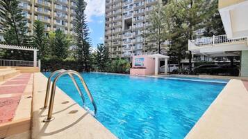Apartment, 1 Bedroom, Accessible, Smoking | Pool | Outdoor pool