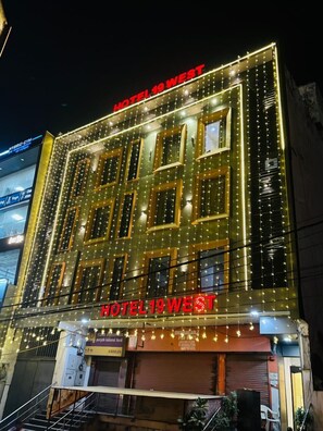 Fachada de la propiedad