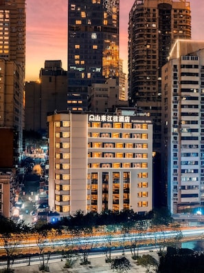 Front of property - chongqing Shan lai jiang wang (Chongqing)