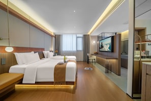 Schreibtisch, Bügeleisen/Bügelbrett, kostenloses WLAN