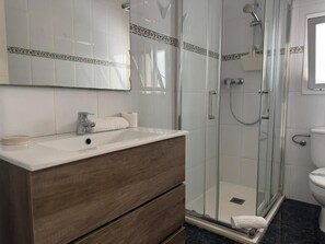 Een douche, een haardroger