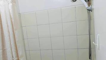 Apartamento, varias habitaciones, accesible para personas con discapacidad, fumadores | Baño