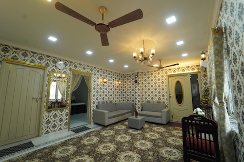 Blue Horizon Apartment 2bhk Nr Marina Beach