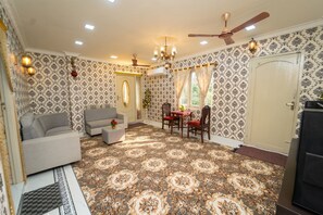 House (2 Bedrooms) | Bahagian dalam