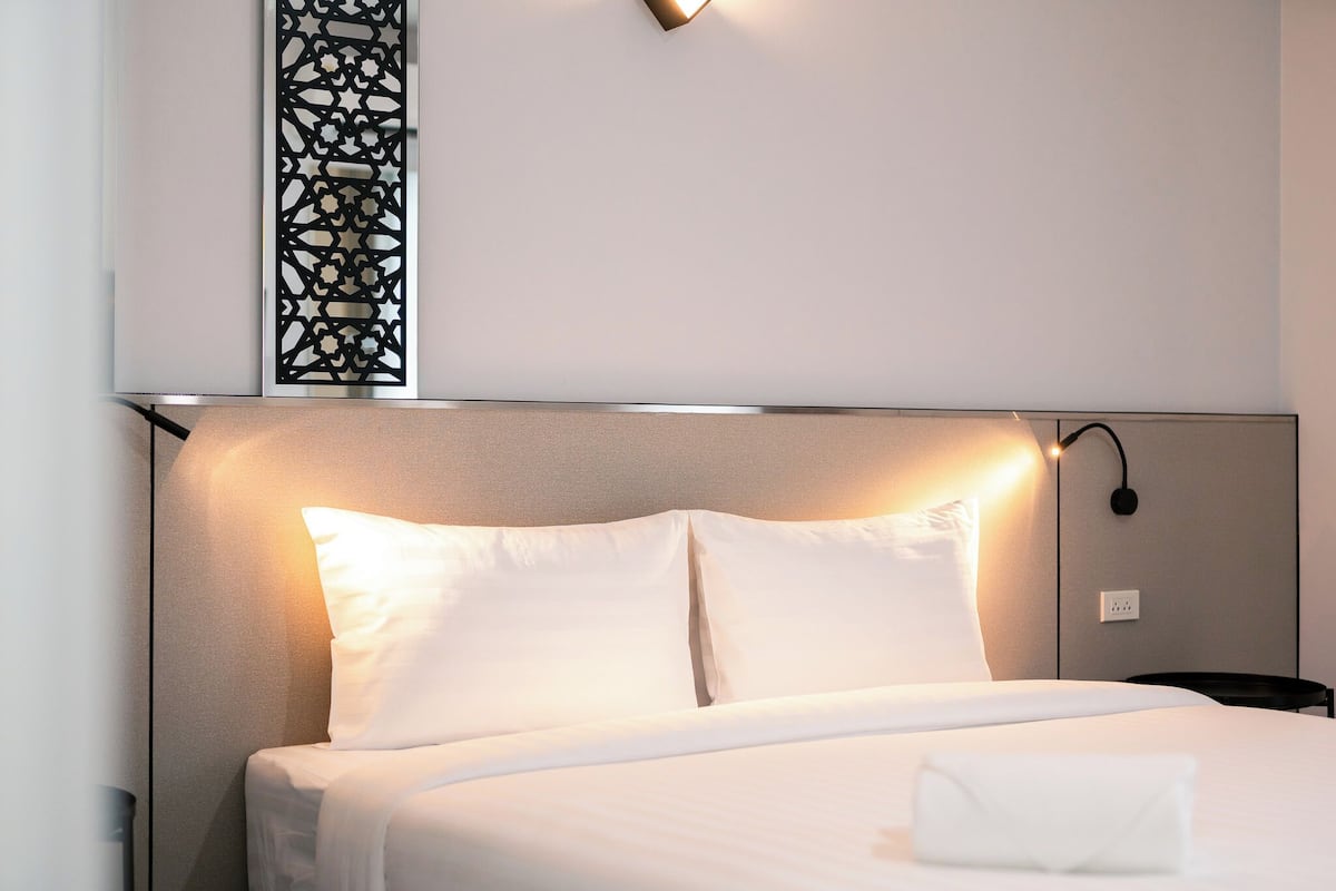 Standard Double Room | Desk, laptop workspace, free WiFi