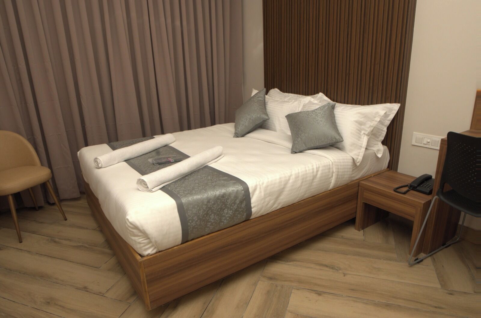 Kahden hengen huone | Tallelokero huoneessa, ilmainen Wi-Fi