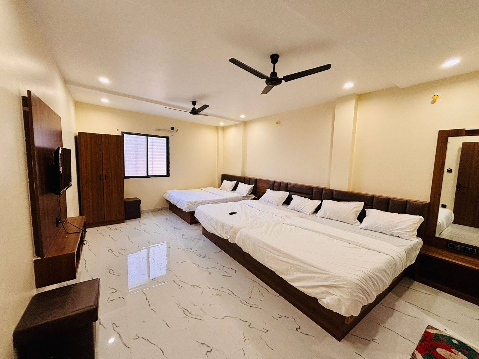 共用宿舍 | 免費 Wi-Fi