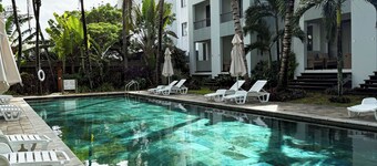 라 레지던스, LOV 포함