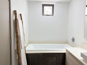 タウンホーム | アイロン / アイロン台、WiFi (無料)