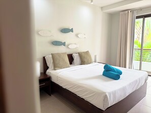 Townhome | Iron/ironing board, free WiFi