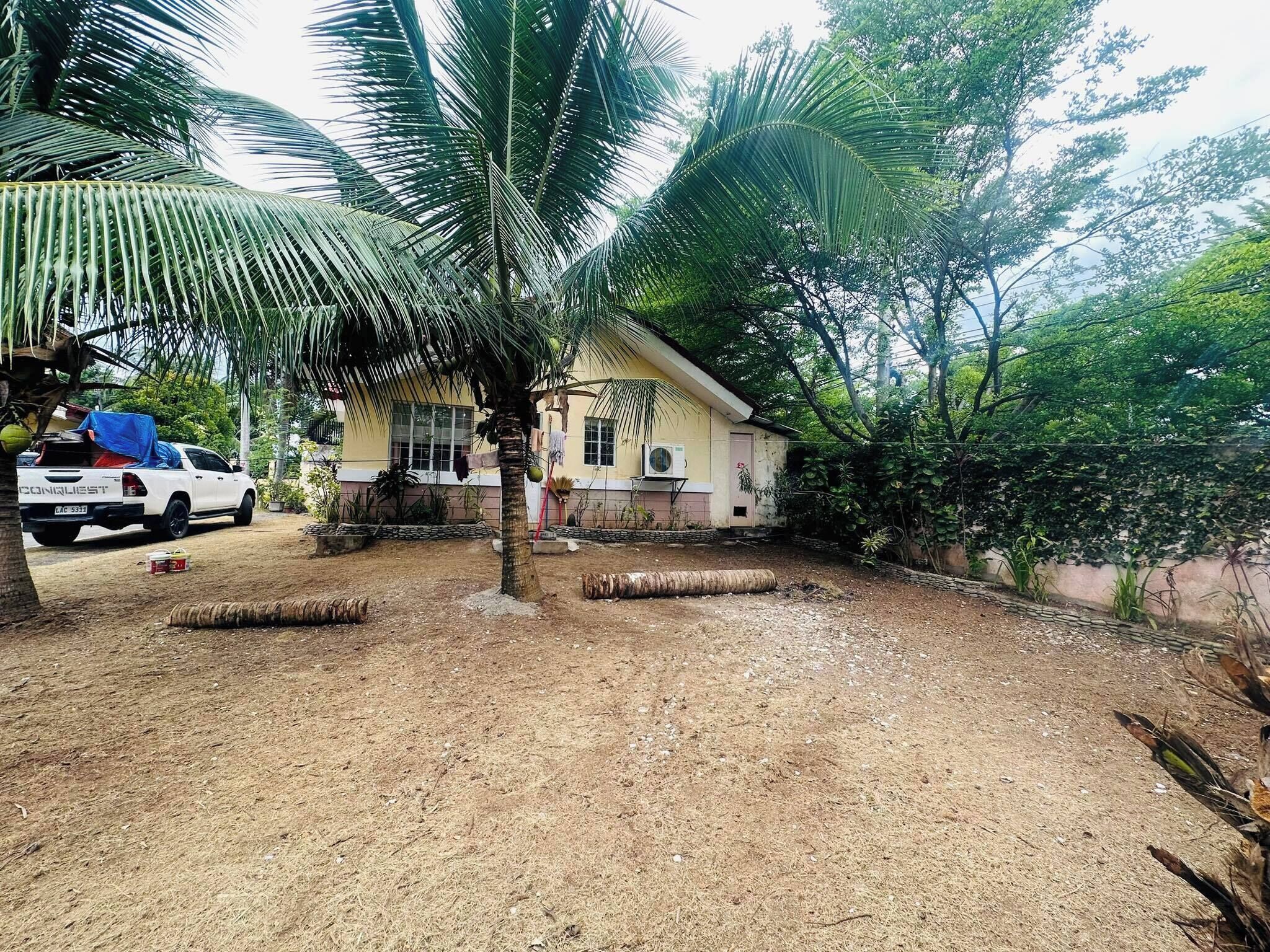 House, 3 Bedrooms, Accessible | Property grounds