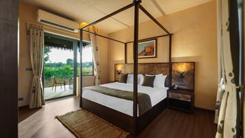 Luxury Cottage with Jetted Tub | Schreibtisch