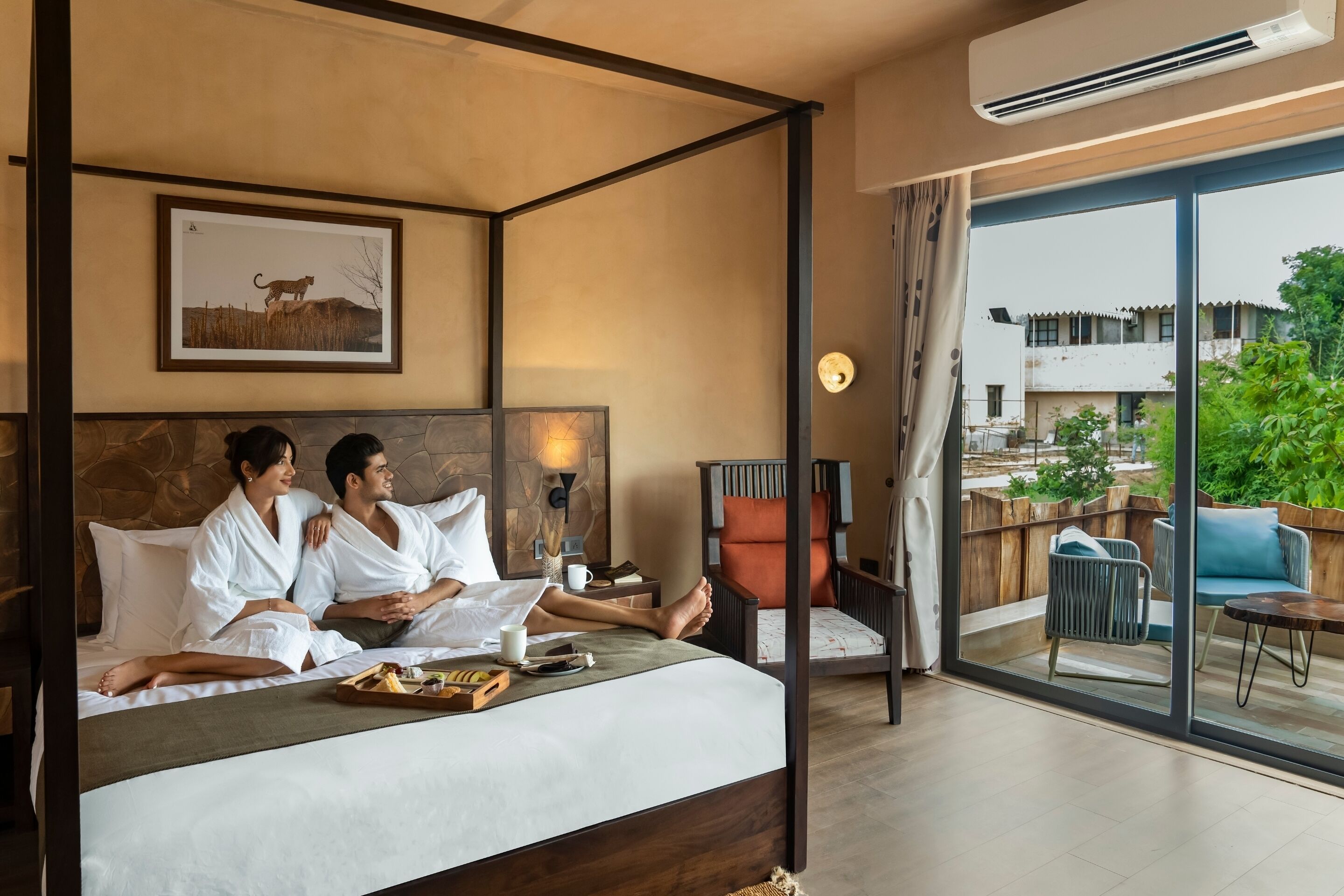 Luxury Cottage with Plunge Pool | Desk