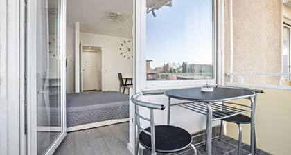 Studio-Apartment 'Etw-Sarstedt' mit Balkon und WLAN