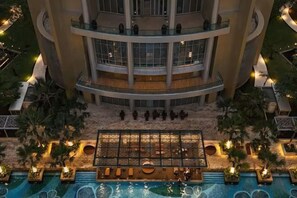Outdoor pool - Premium Taman Anggrek Residences (West Jakarta)