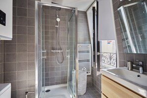 Een douche, een haardroger