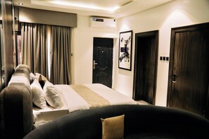 Luxury-Apartment, Balkon, Stadtblick