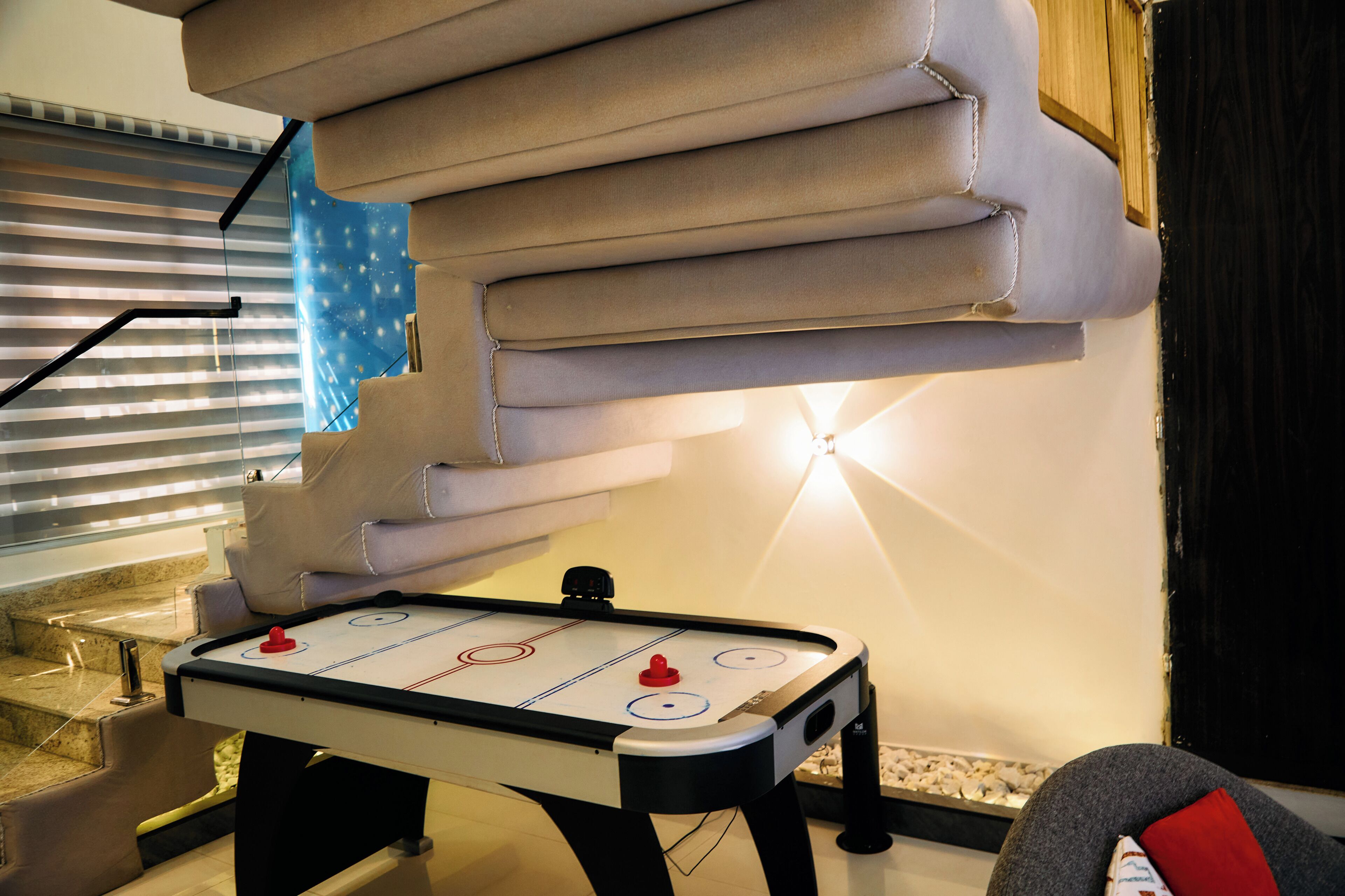 Luxury Apartment, Balcony, City View | Ruang tamu