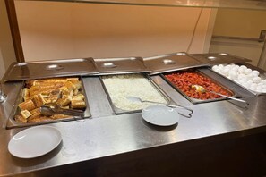 Free daily buffet breakfast  - VILLA LYCUS TERMAL OTEL (Denizli)