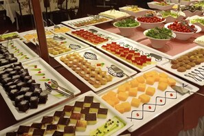 Petit déjeuner buffet compris tous les jours