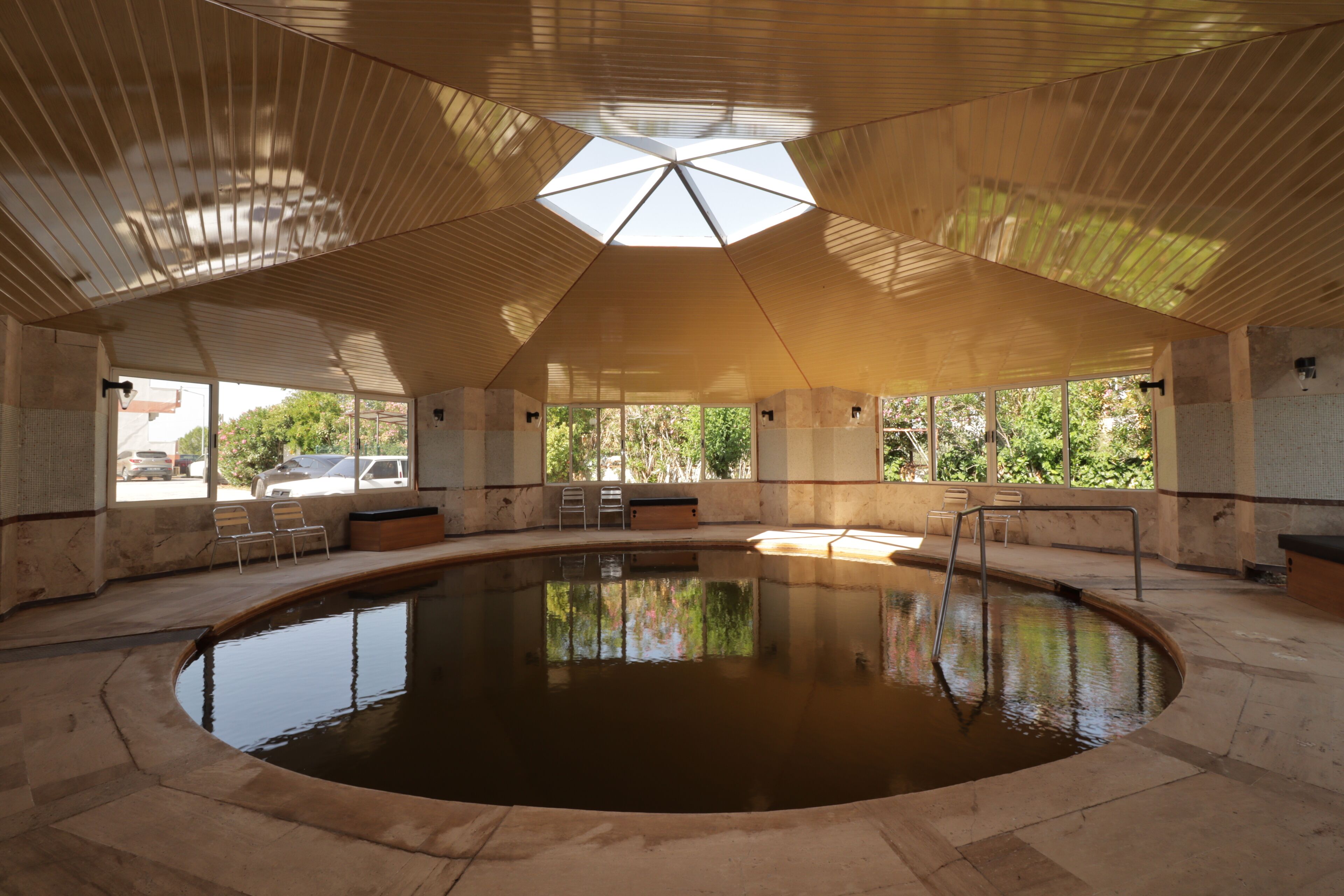 Indoor pool, outdoor pool