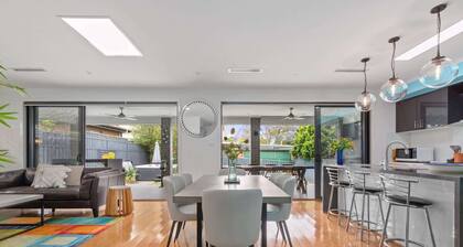 Bright Family Home in Rydalmere with Yard & BBQ