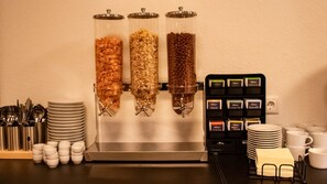 Free daily buffet breakfast - Hotel Good Night (PADERBORN)