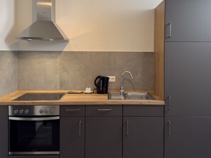 In-room safe, desk, soundproofing, free WiFi - Hotel Good Night (PADERBORN)