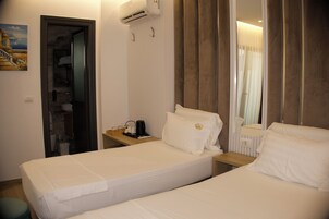 In-room safe, free WiFi