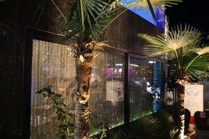 Lunch and dinner served, pool views 