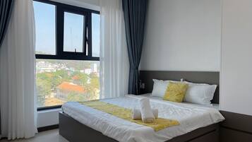 3 bedrooms, iron/ironing board, WiFi