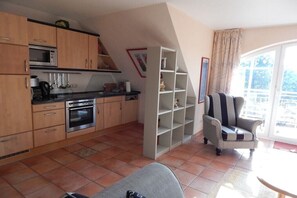 Fridge, microwave, oven, stovetop - 7 Böhler Butendiek Comfortable holiday residence (Sankt Peter Ording)