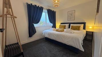 2 bedrooms, iron/ironing board, free WiFi