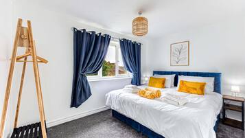 2 bedrooms, iron/ironing board, free WiFi