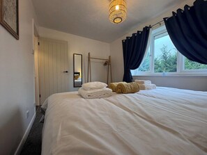 2 chambres, fer et planche à repasser, accès au Wi-Fi (inclus)