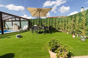 Outdoor dining - Only adults rural house in Burgos (Burgos)