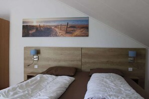 2 bedrooms, free WiFi, bed sheets - at Landal Port Greve (Brouwershaven)