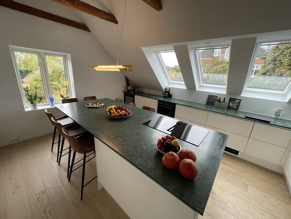 冰箱、烤箱、炉灶、洗碗机