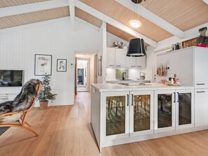 Fridge, microwave, dishwasher, cookware/dishes/utensils - "Edvard" - 300m from the sea by Interhome (Ebeltoft)