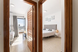 3 bedrooms, in-room safe, free WiFi, bed sheets - Arpon Santa Rosa 5 by Escape Home (Puerto del Carmen)