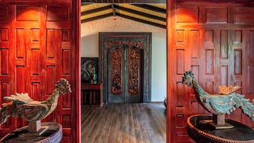 In-room safe, free WiFi