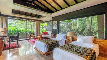 Deluxe-værelse med dobbeltseng eller 2 enkeltsenge - balkon - udsigt til have | Pengeskab på værelset, gratis Wi-Fi