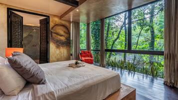 Superior-Zimmer, Balkon, Flussblick | Zimmersafe, kostenloses WLAN