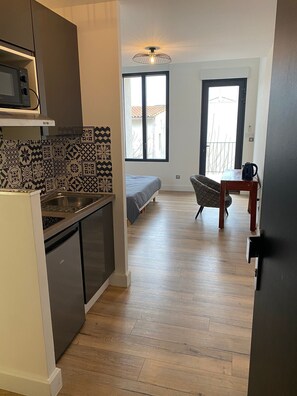 1 bedroom, free WiFi, bed sheets - Coliving La Vigneronne - Studio La Treille (Frontignan)